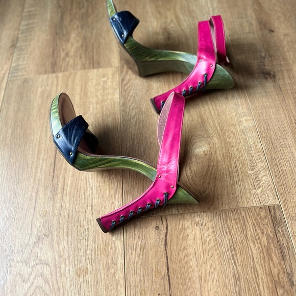 Handcrafted Made in US Sandals - Picture 5 of 10